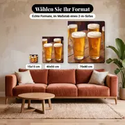 Malen nach Zahlen goldene Bierkrüge auf einem Holztisch – verfügbare Formate im Größenvergleich zu einem Sofa
