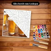 Malen nach Zahlen goldene Bierkrüge auf einem Holztisch – Set bereit zum Loslegen auf dem Tisch