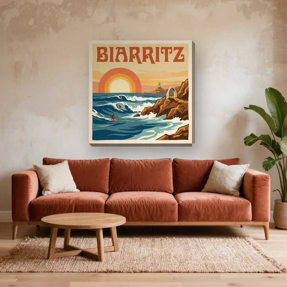 Malen nach Zahlen Vintage-Poster Biarritz Surfer – fertiges Gemälde in einem Wohnzimmer
